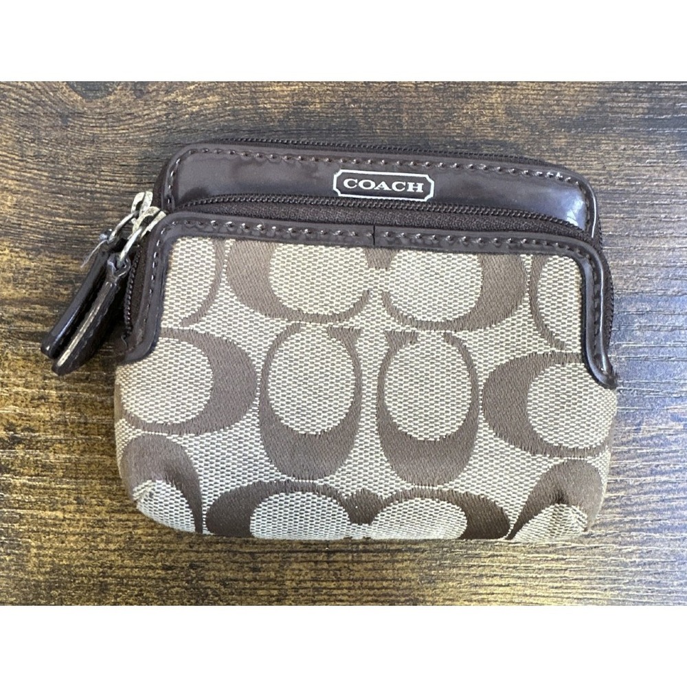 Coach Signature C Jacquard Small Zip Around Wallet With ID Window Coin Card Slot - Picture 13 of 13
